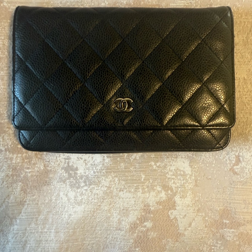 CHANEL Black Quilted Leather Wristlet